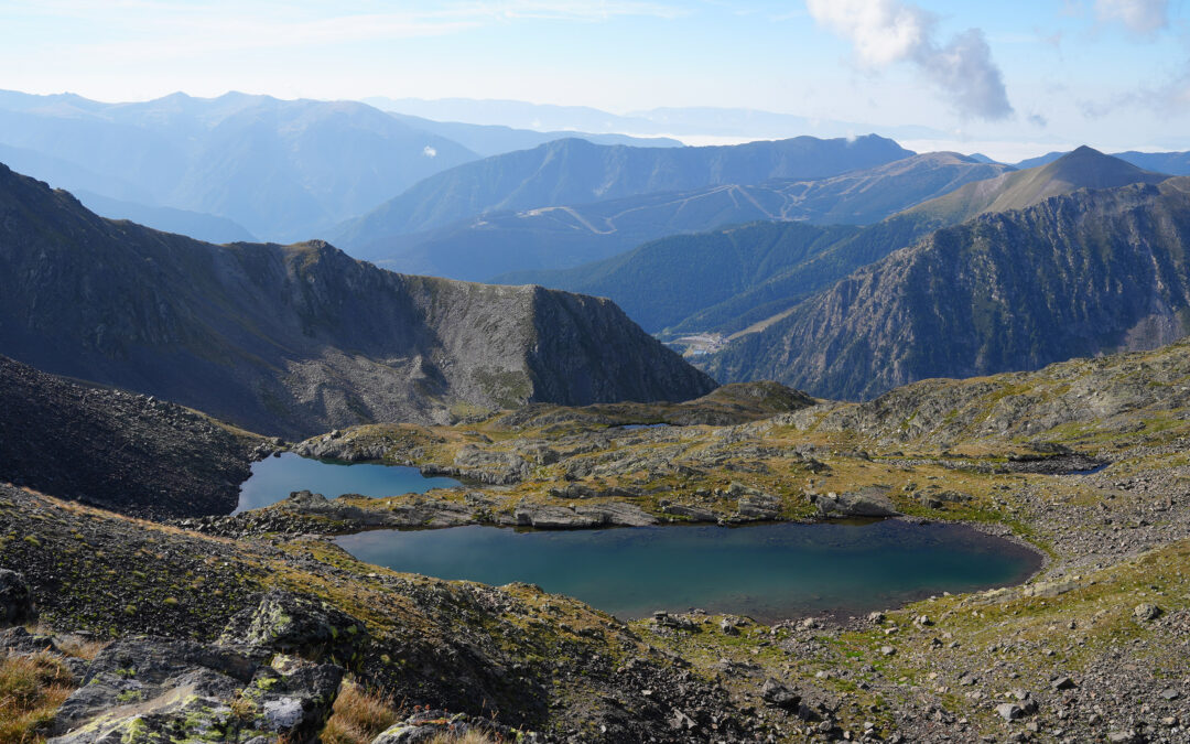 Pic de les Canals de Montmantell (2680 m) – Pic de la Burna (2656 m) – Pic del Clot del Cavall (2588 m) depuis l’étang de Soulcem