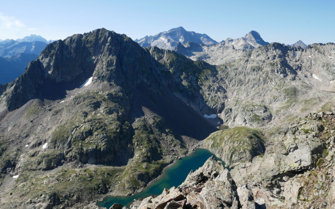 Hautafulhe (2647 m) – Pic des Mongés (2462 m) depuis le lac du Tech