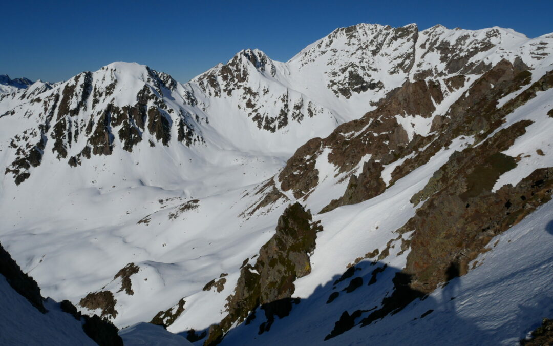 Pic du Tourmalet (2486 m) par le couloir en Z depuis la Mongie